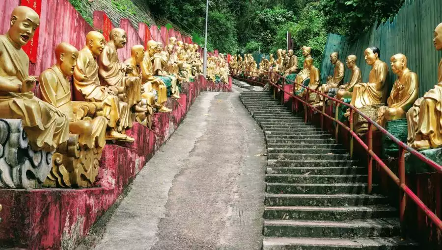 TEN THOUSAND BUDDHAS MONASTERY