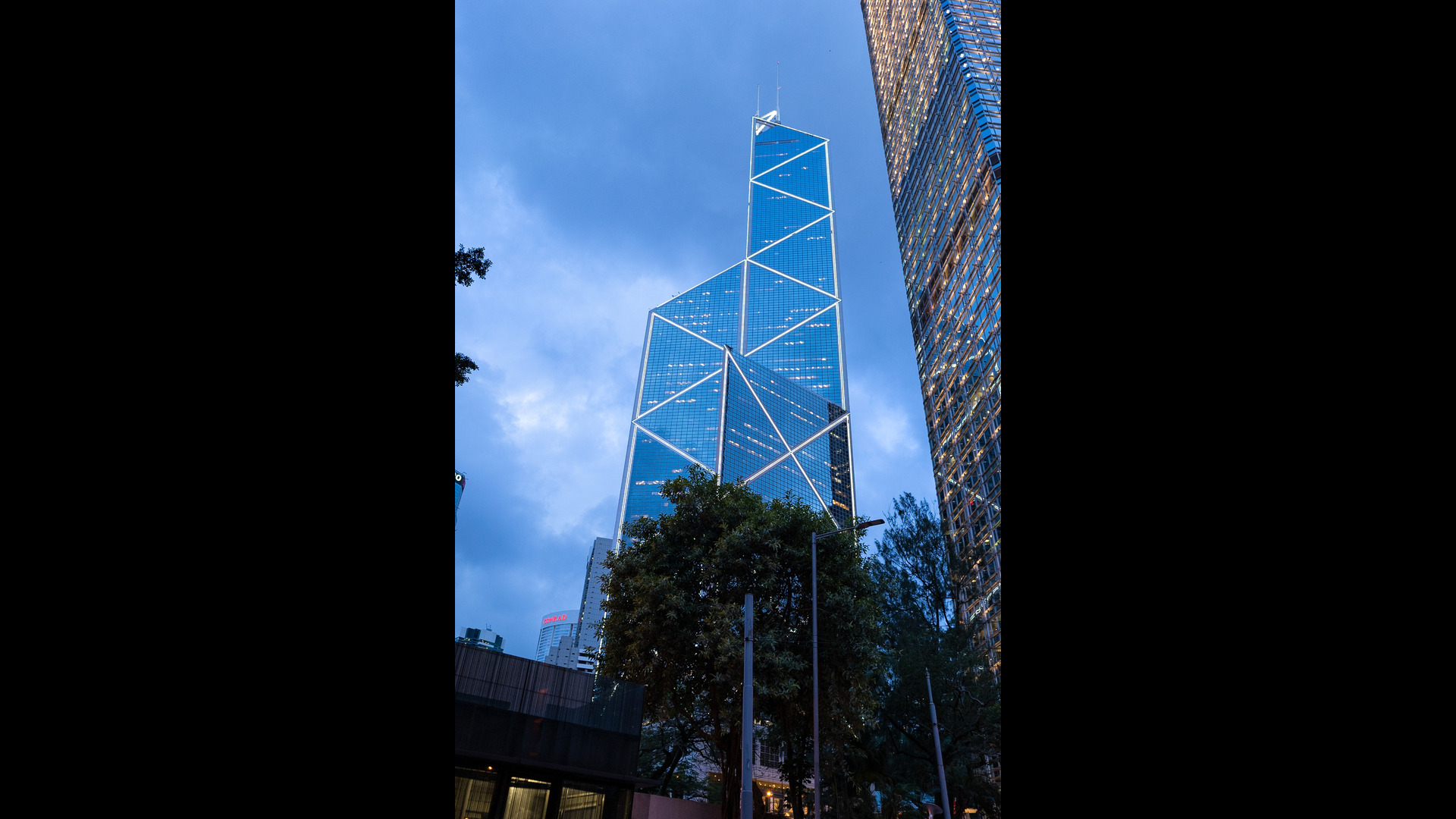 BANK OF CHINA TOWER - The BOC Tower: The Most Iconic Landmark of Hong Kong