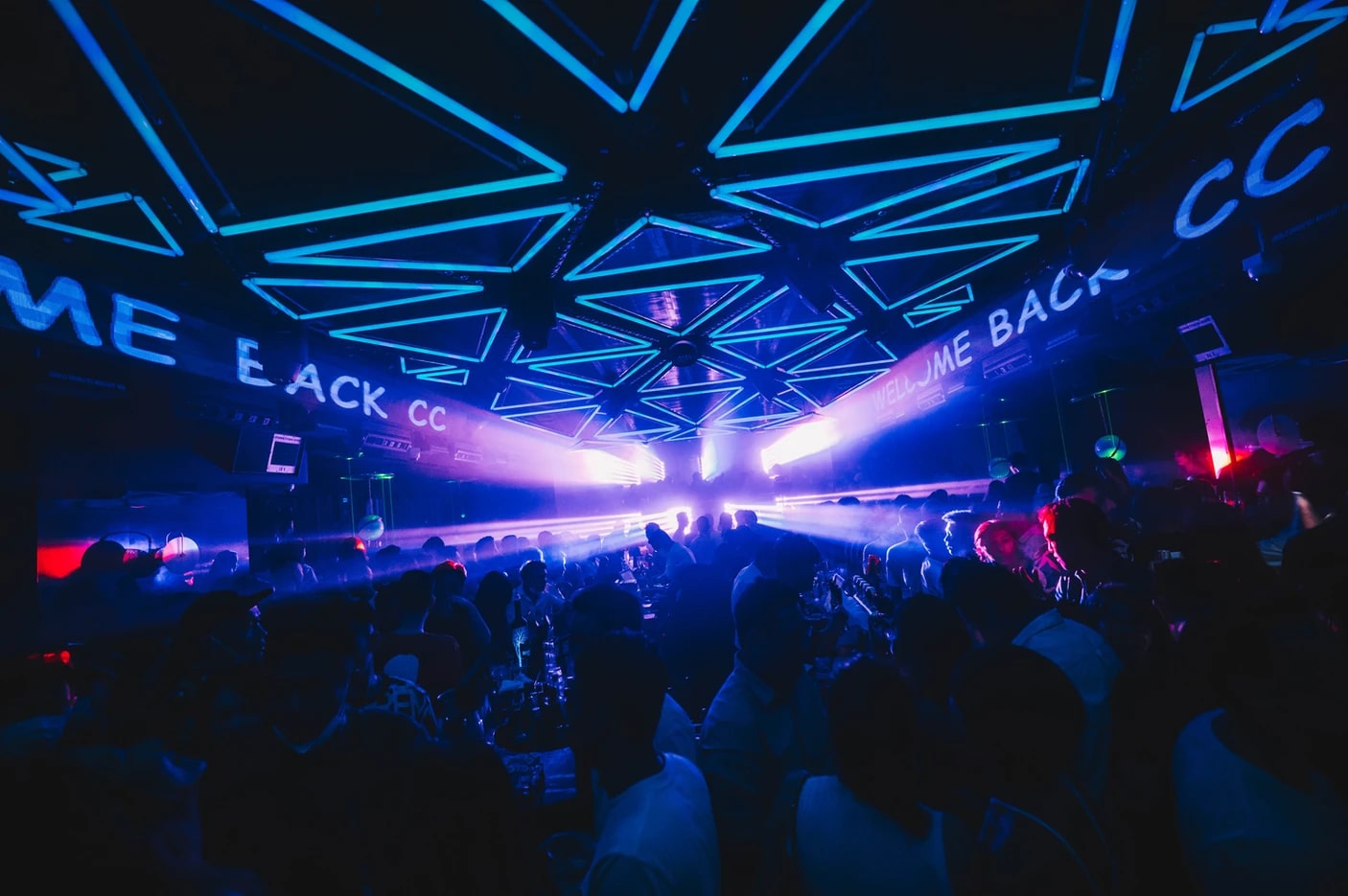 Boomerang's signature mechanical ceiling installation