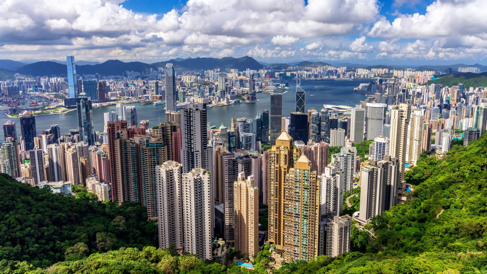 Skyscrapers and Observation Decks - Exploring Hong Kong's Skyscrapers ...