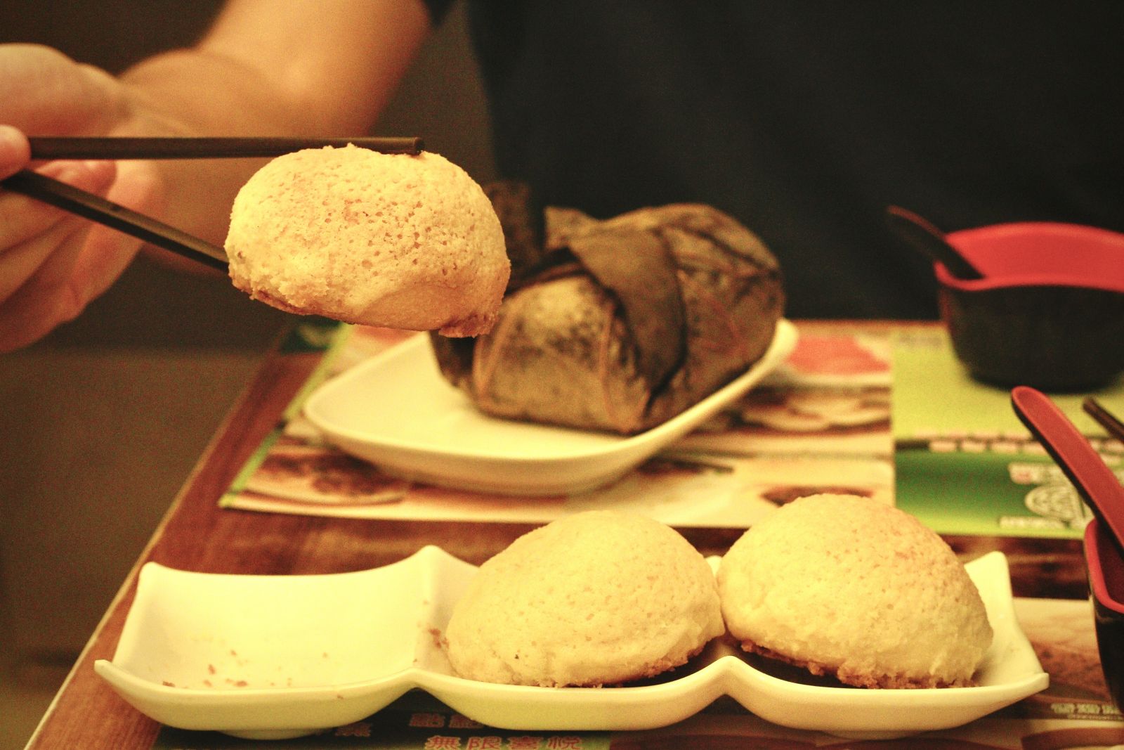 Crispy BBQ bun (酥皮叉燒包)