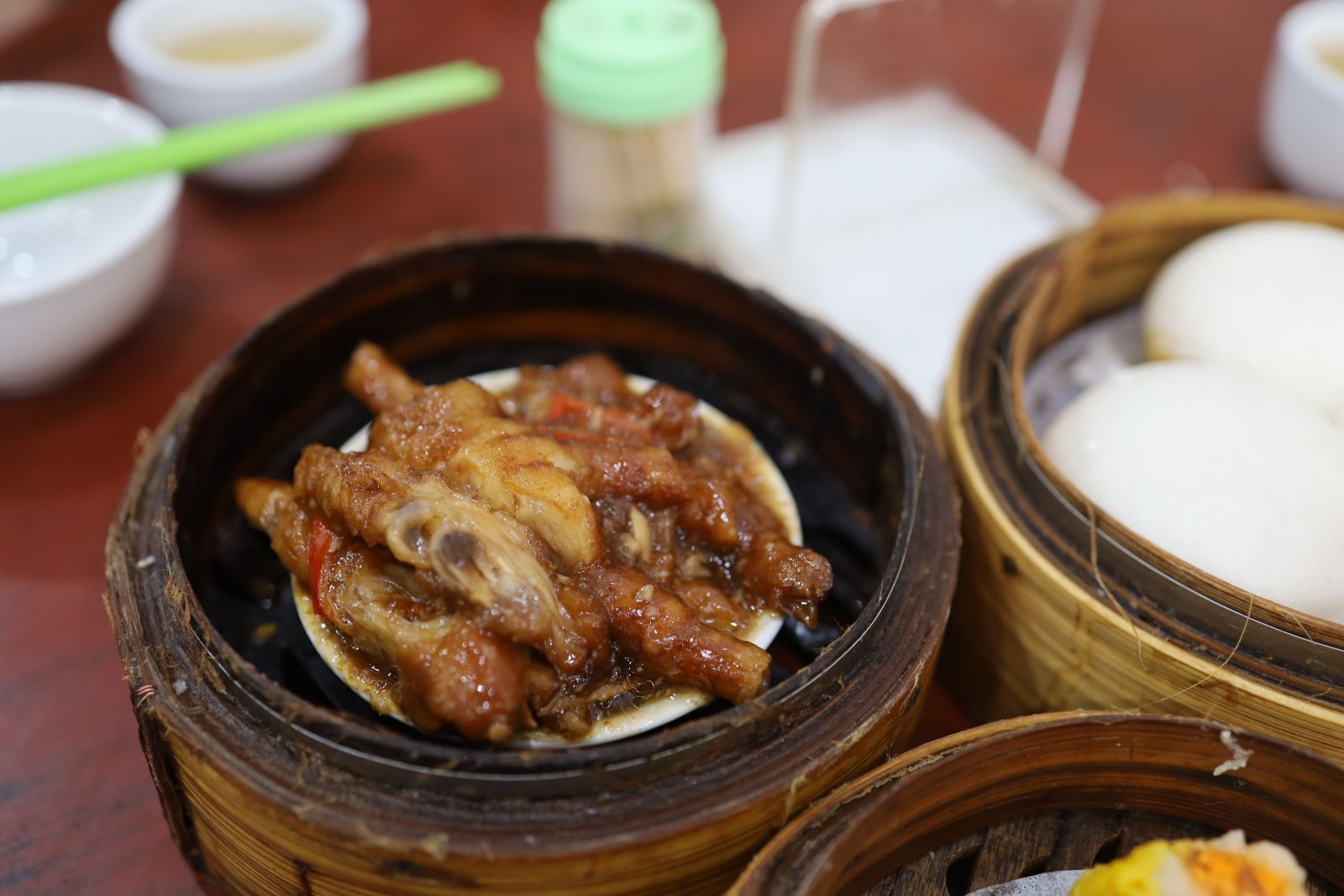 Chicken feet (鳳爪) - completely soak up the sauce