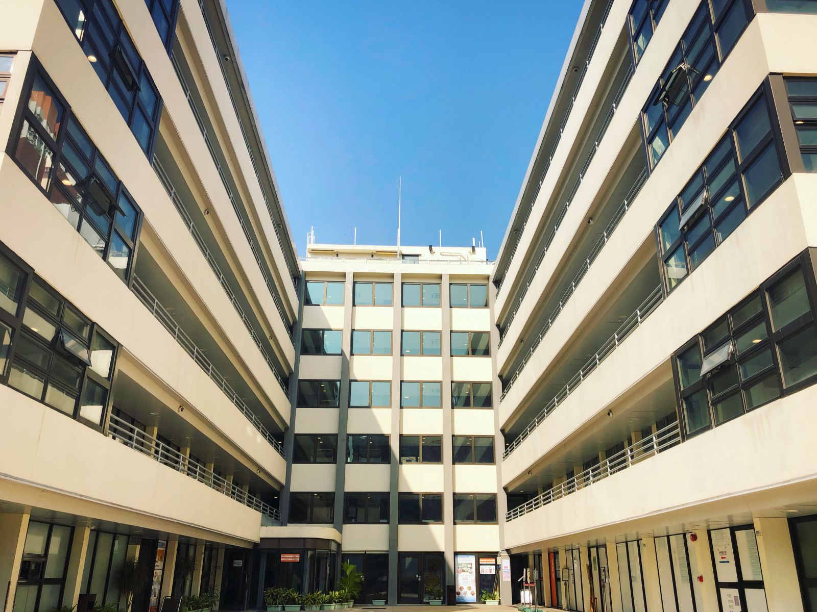 Entrance of the H Shape Mei Ho House 