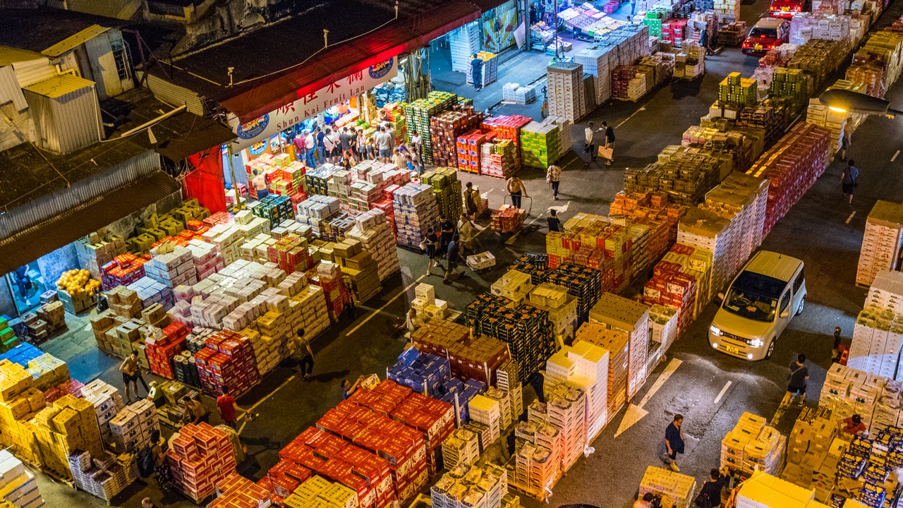 Fruit Market is most lively after 12am, occuping the adjacent street