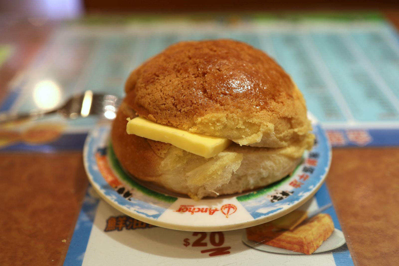 Pineapple bun with butter (菠蘿油)