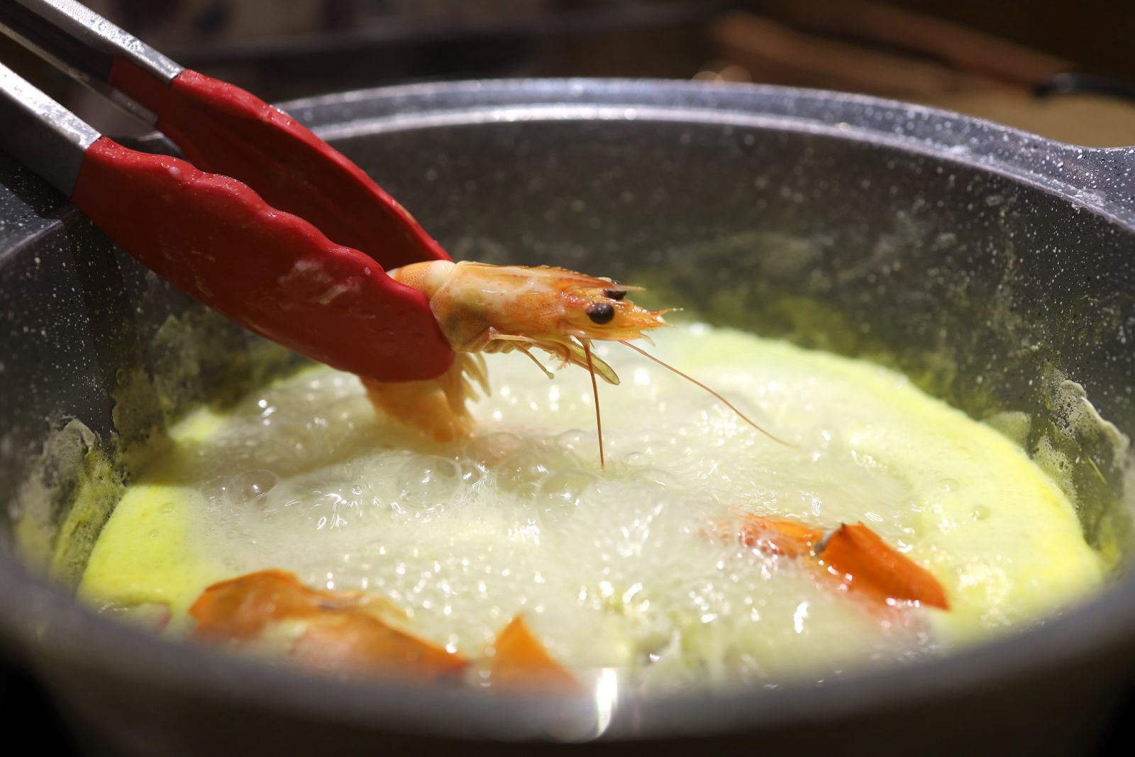 Seafood with congee based hot pot