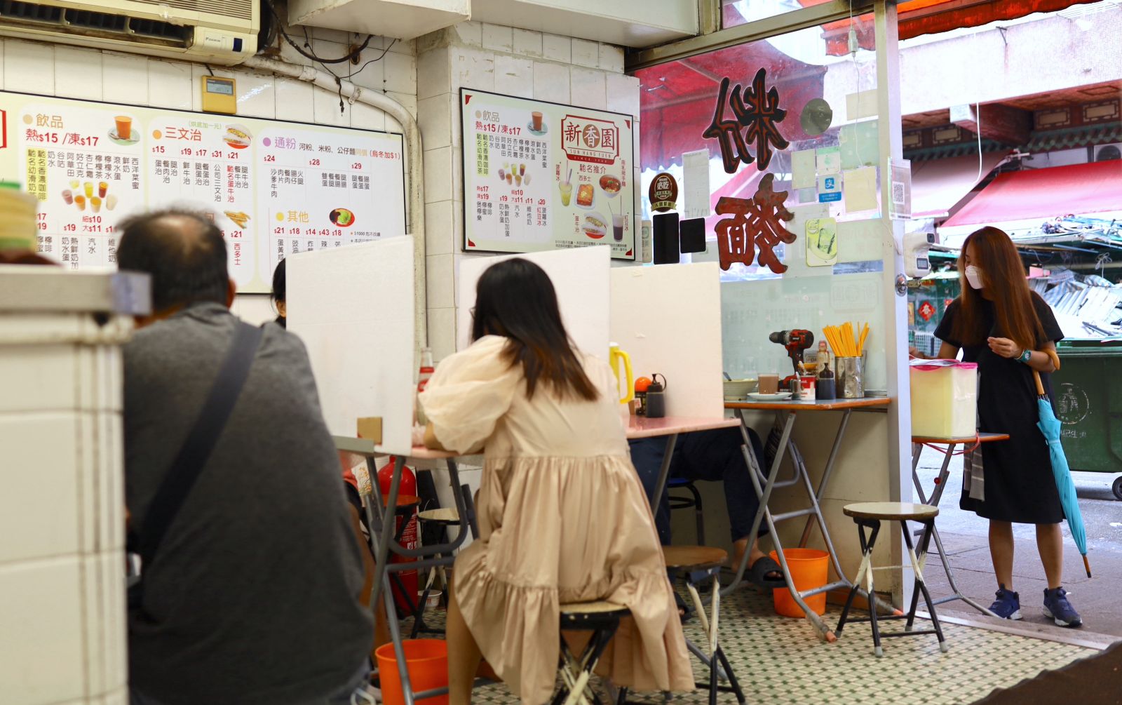 Sun Heung Yuen is a no-frills Cha Chaan Teng