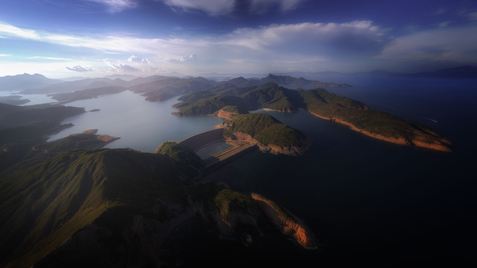 Explore the geographic miracle in High Island Reservoir East Dam