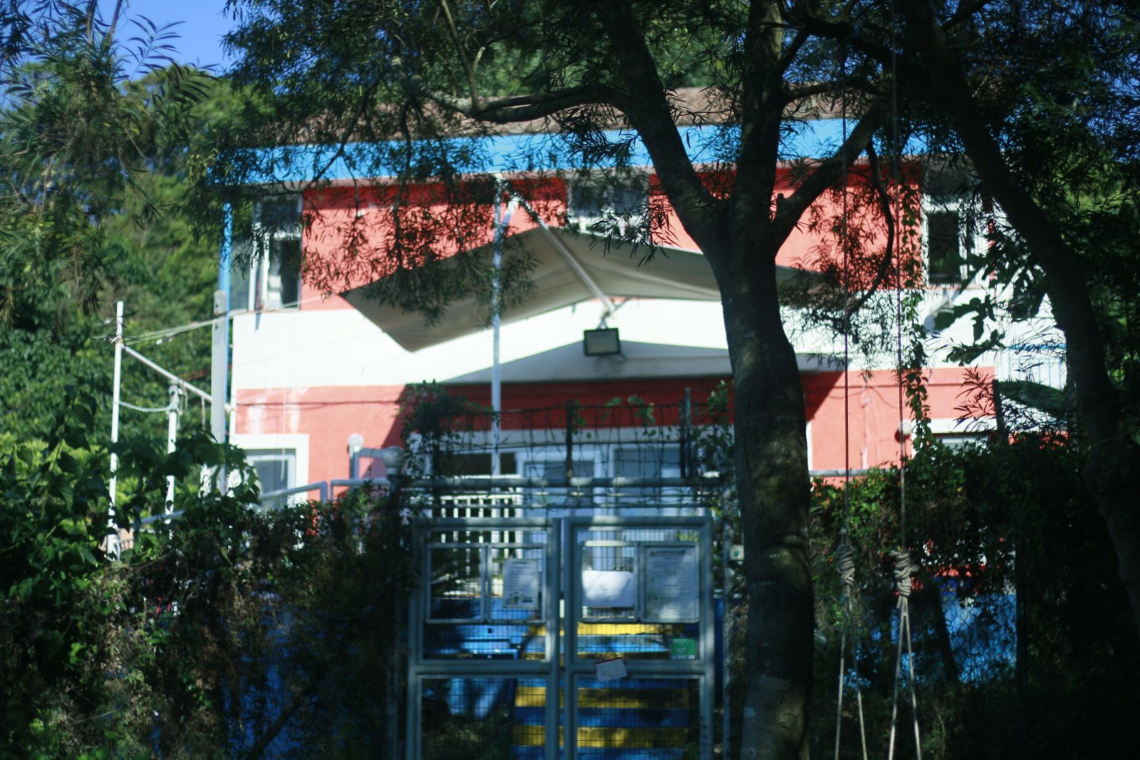 The entrance of YHA Chek Keng Youth Hostel