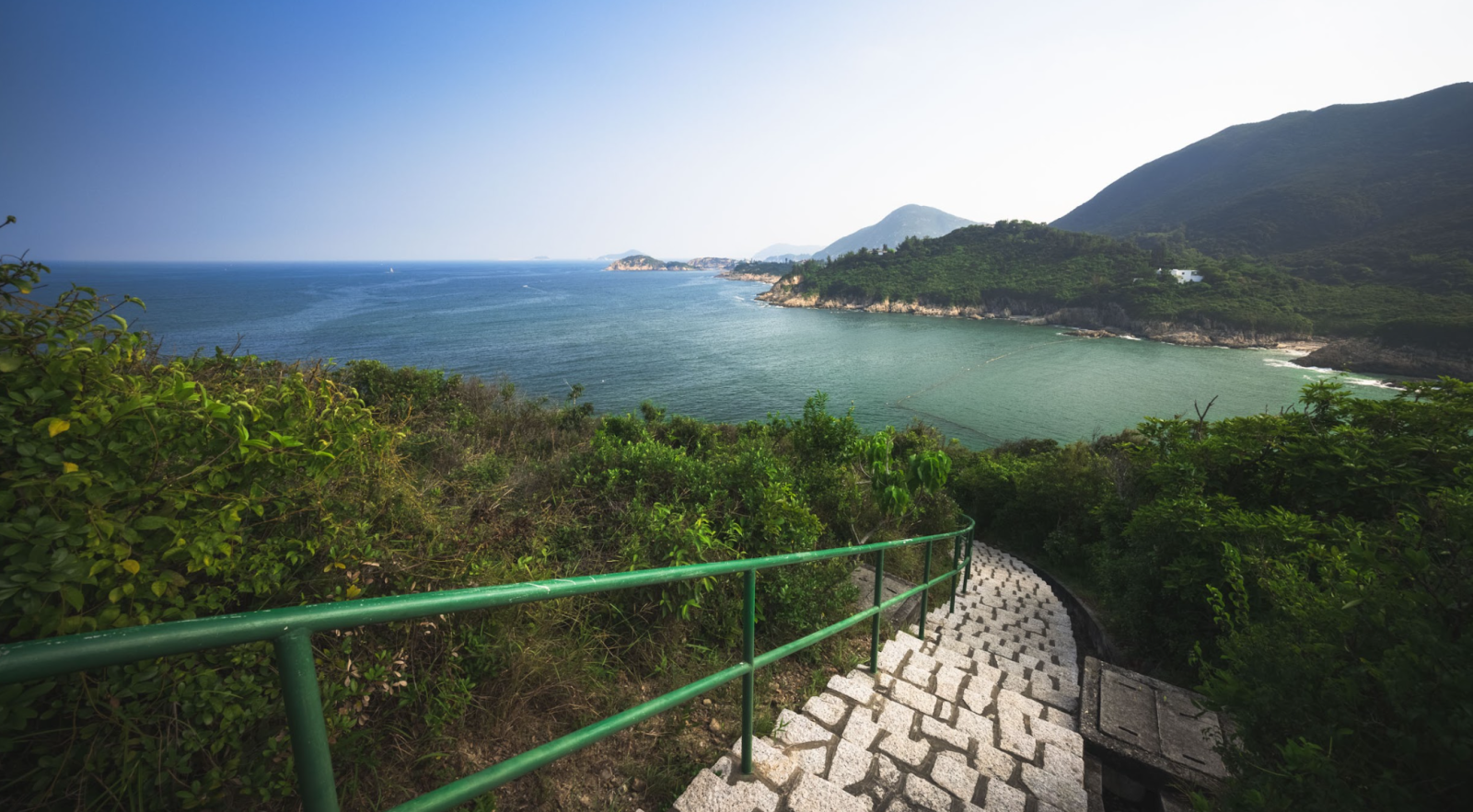 Hiking trail that allows you to trek between Dragon Back and Big Wave Bay